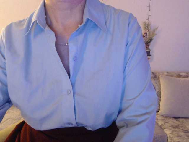 goodSnowQueen's BongaCams show and profile