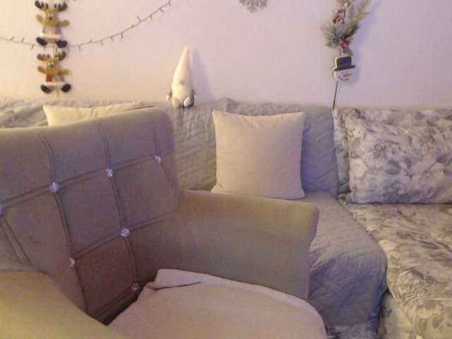 goodSnowQueen's BongaCams show and profile