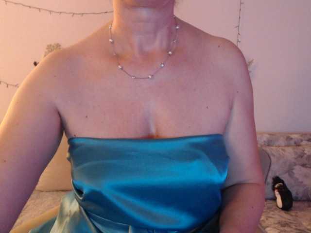 goodsnowqueen cam belle