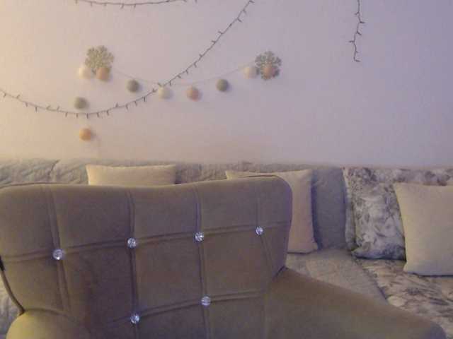 goodSnowQueen's BongaCams show and profile