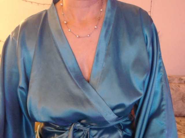 goodSnowQueen — I am here for you to appreciate me, don't ask for a free show.