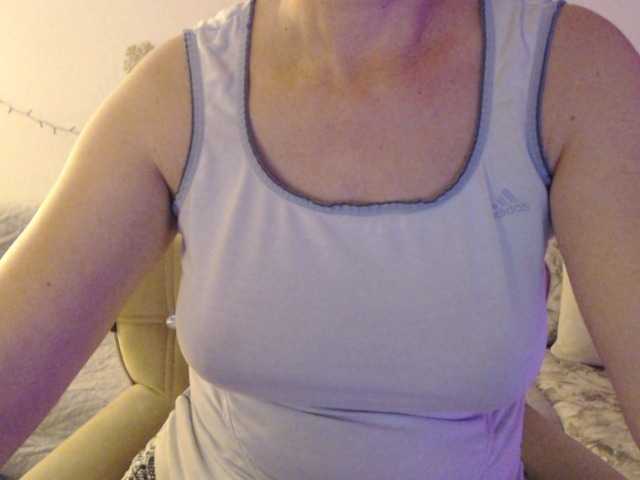 goodsnowqueen cam belle