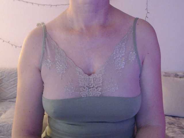 goodsnowqueen cam belle