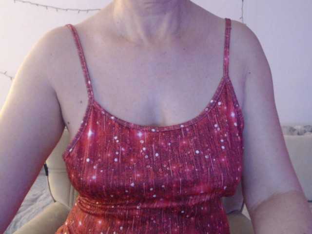 goodSnowQueen's BongaCams show and profile