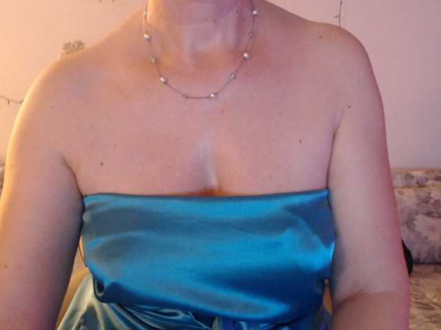 goodSnowQueen's BongaCams show and profile