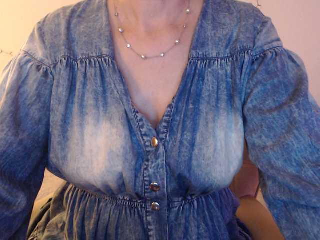 goodSnowQueen's BongaCams show and profile