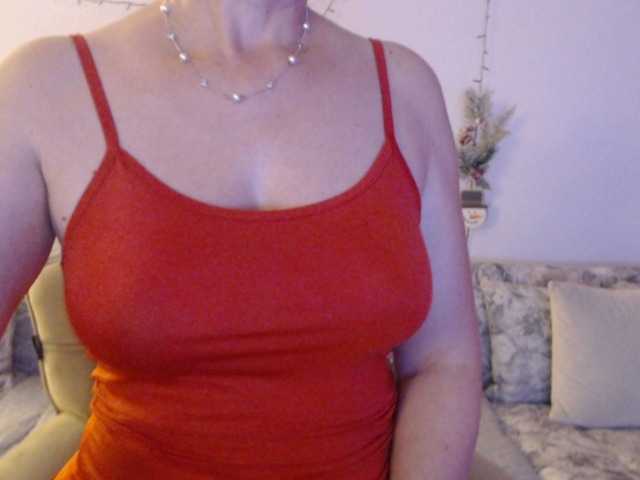 goodSnowQueen's BongaCams show and profile