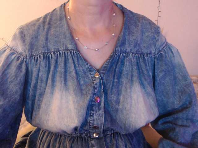 goodSnowQueen's BongaCams show and profile