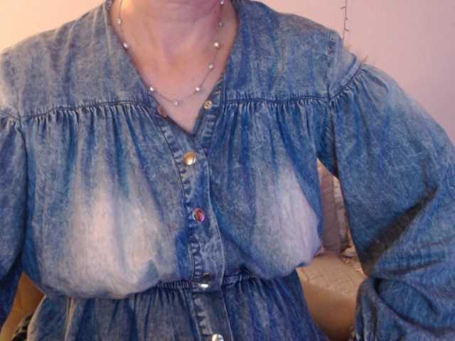 goodSnowQueen's BongaCams show and profile