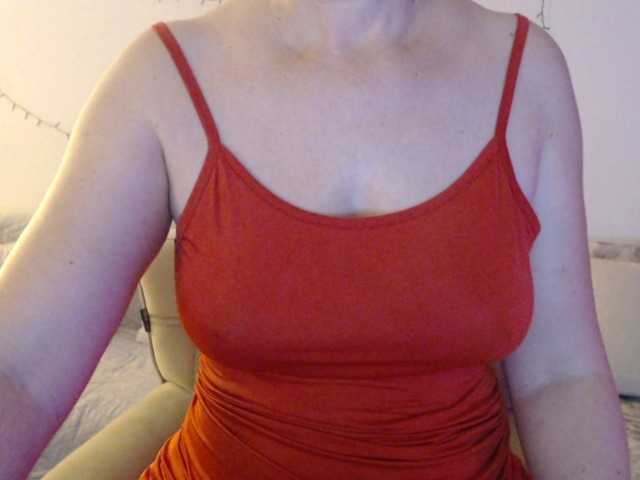 goodSnowQueen's BongaCams show and profile