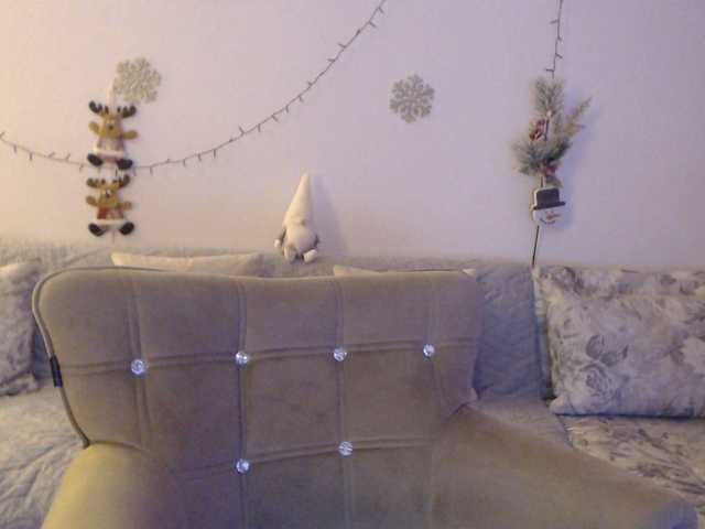 goodSnowQueen's BongaCams show and profile