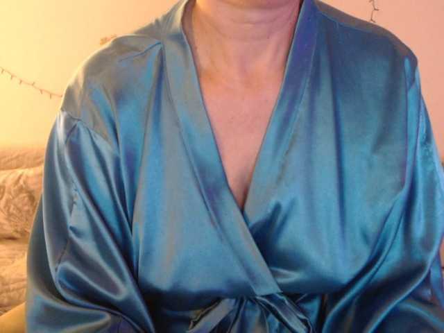 goodSnowQueen's BongaCams show and profile