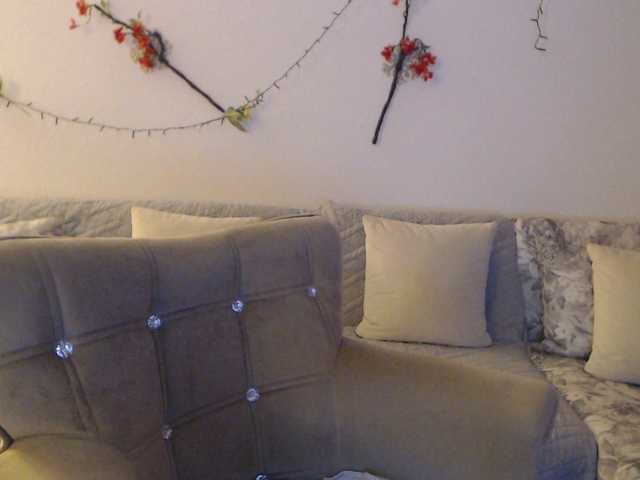 goodSnowQueen from BongaCams is Freechat