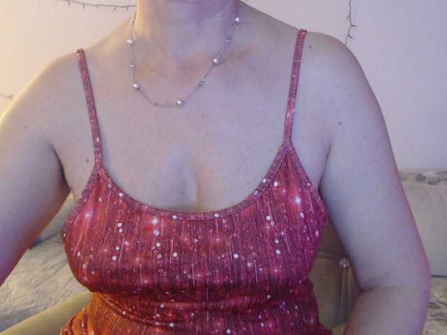 goodSnowQueen's BongaCams show and profile