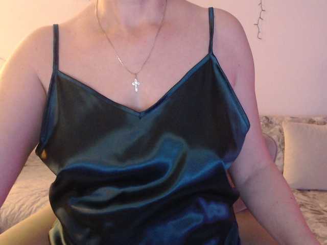 goodSnowQueen's BongaCams show and profile