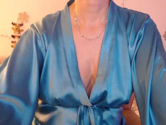 goodSnowQueen's BongaCams show and profile