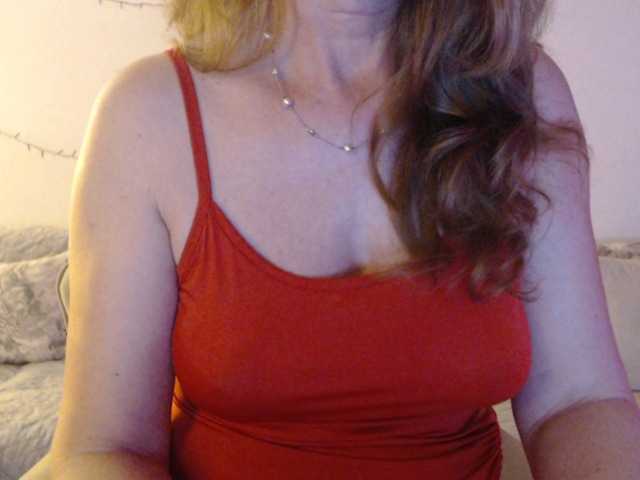 goodSnowQueen's BongaCams show and profile