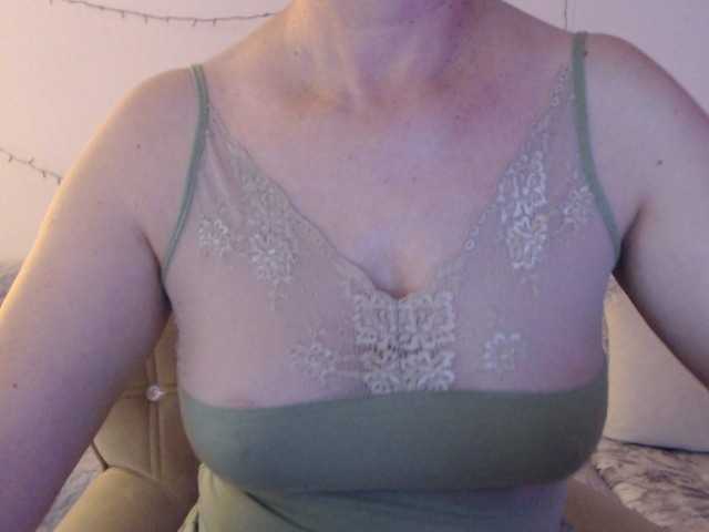 goodSnowQueen's BongaCams show and profile