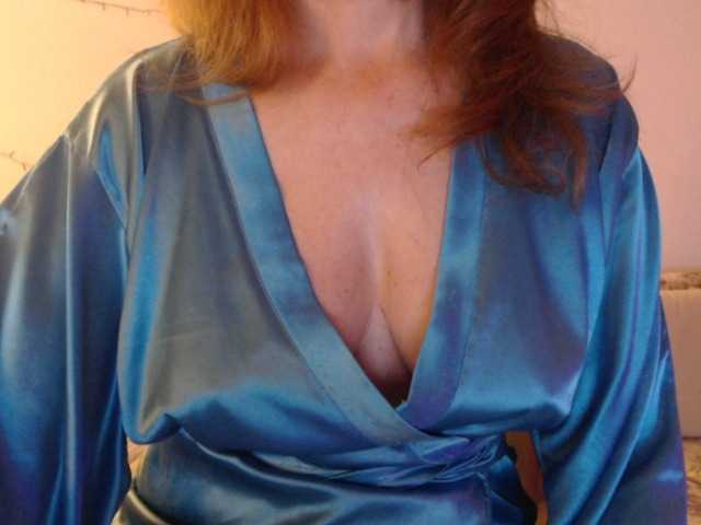 goodSnowQueen's BongaCams show and profile