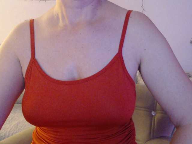 goodSnowQueen's BongaCams show and profile