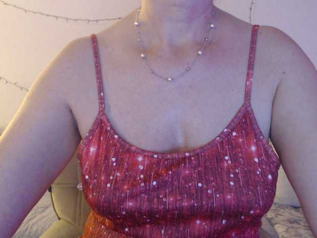 goodSnowQueen's BongaCams show and profile