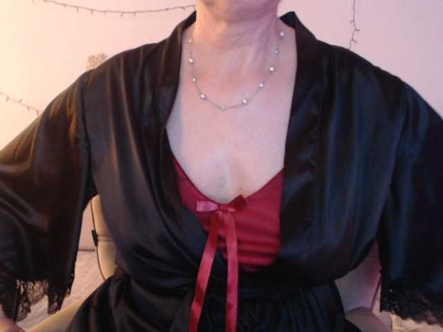 goodSnowQueen's BongaCams show and profile