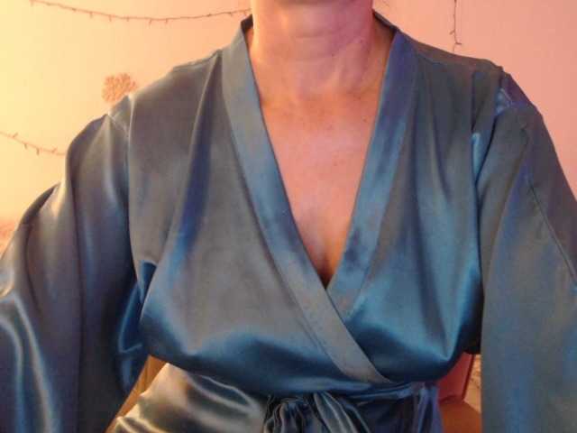 goodSnowQueen's BongaCams show and profile