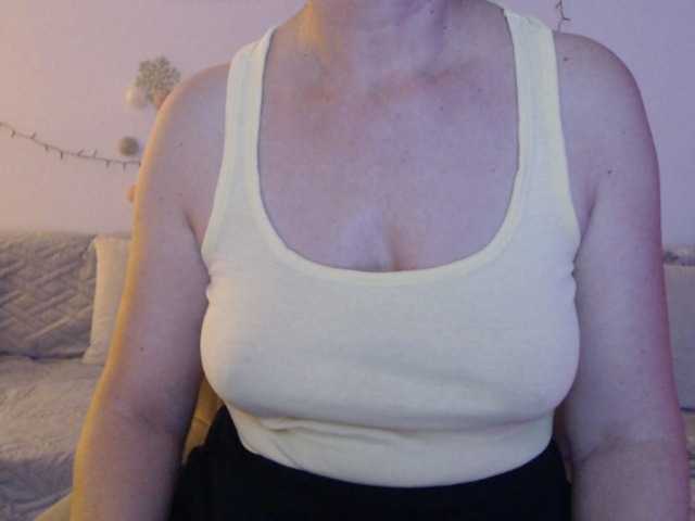 goodsnowqueen cam belle