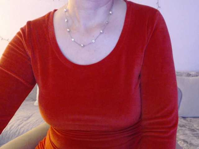 goodSnowQueen's BongaCams show and profile