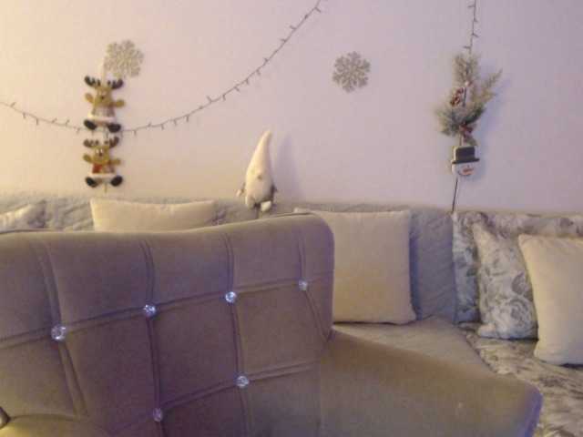 goodSnowQueen's BongaCams show and profile