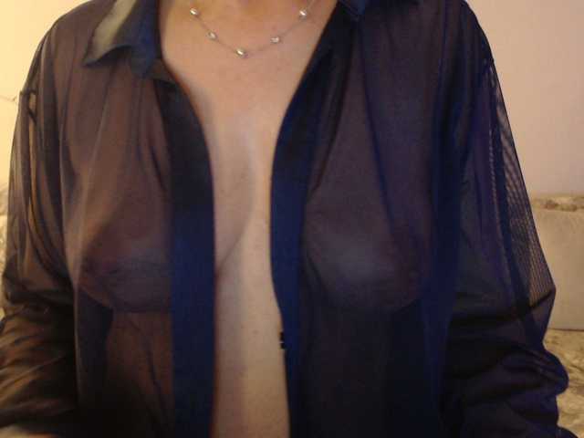 goodSnowQueen's BongaCams show and profile