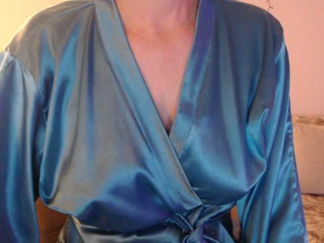 goodSnowQueen's BongaCams show and profile