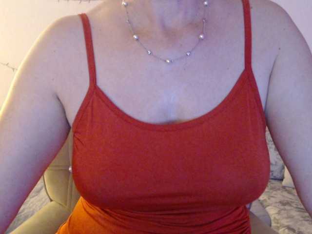 goodSnowQueen's BongaCams show and profile