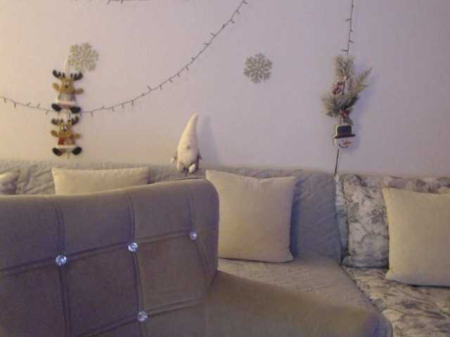 goodSnowQueen's BongaCams show and profile