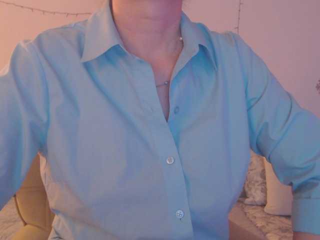 goodSnowQueen's BongaCams show and profile