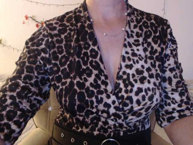 goodSnowQueen from BongaCams is Freechat