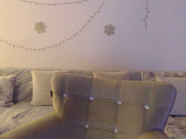 goodSnowQueen live cam