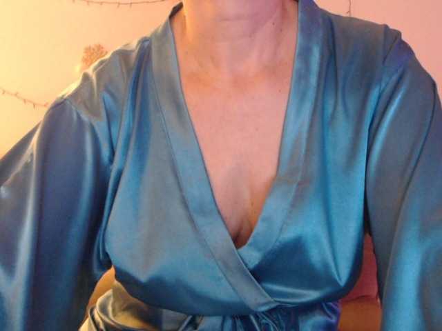 goodSnowQueen's BongaCams show and profile