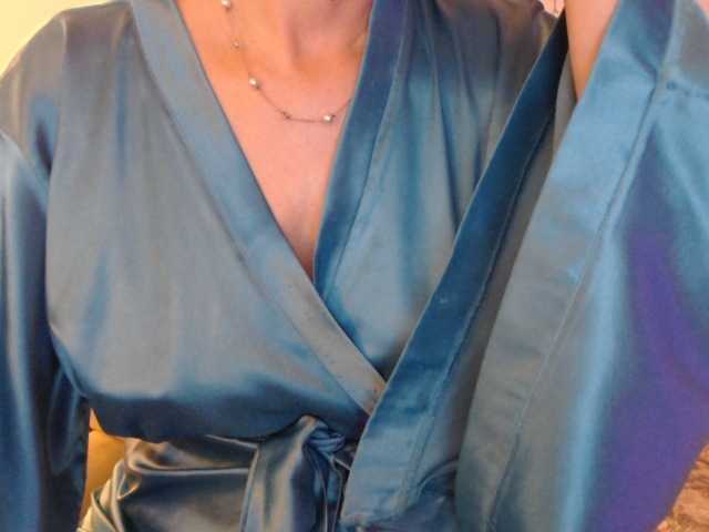 goodSnowQueen's BongaCams show and profile