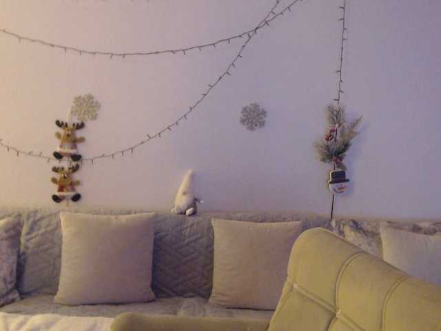 goodSnowQueen's BongaCams show and profile