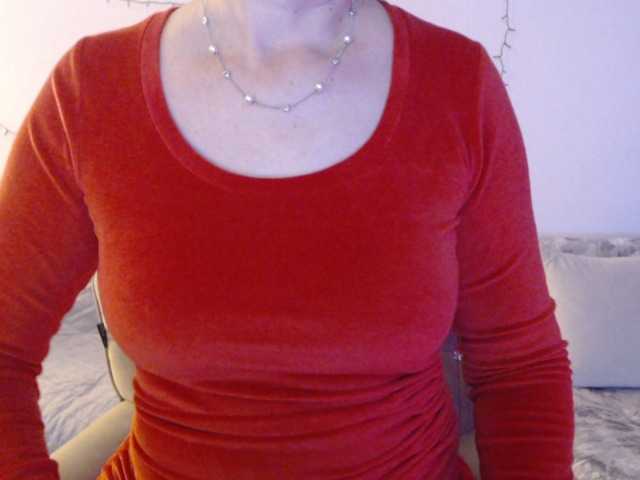 goodSnowQueen's BongaCams show and profile