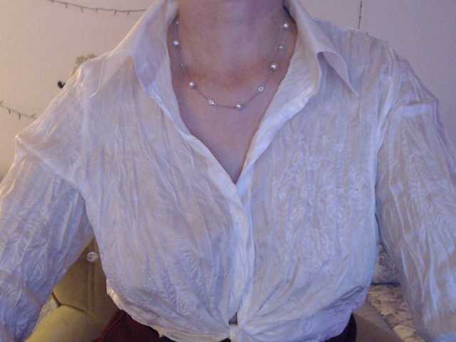 goodSnowQueen's BongaCams show and profile