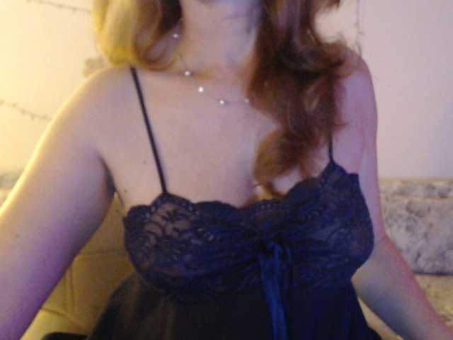 goodSnowQueen live cam