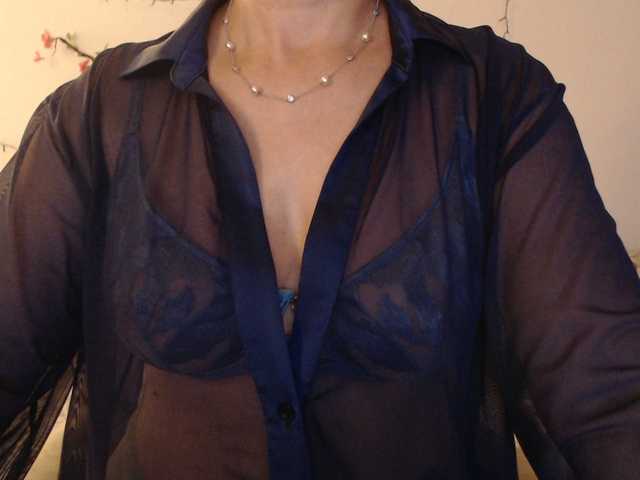 goodSnowQueen from BongaCams is Freechat