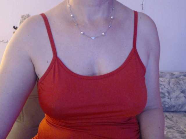 goodSnowQueen's BongaCams show and profile
