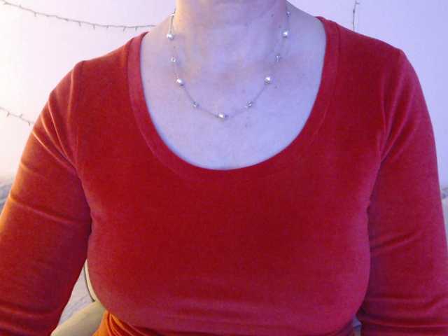 goodSnowQueen's BongaCams show and profile