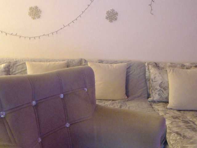 goodSnowQueen's BongaCams show and profile