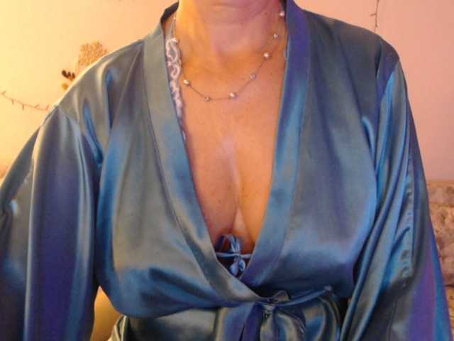 goodsnowqueen cam belle