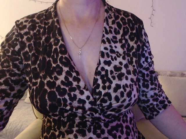 goodSnowQueen's BongaCams show and profile