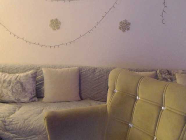 goodSnowQueen's BongaCams show and profile